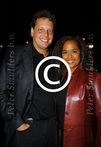 Amsterdam 10 november 2013
Diverse feestje rondom de MTV awards op diverse plaatsen in Amsterdam.
Chaira Borderslee met producer !!!