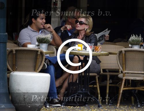 Amsterdam 22 oktober 2013
Connie Breukhoven op terras met haar zoon Marvin