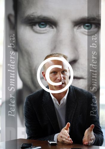 Amsterdam 18 oktober 2013
Presentatie boek Dennis Bergkamp. Johan Cruijff neemt het eerste boek in ontvangst.