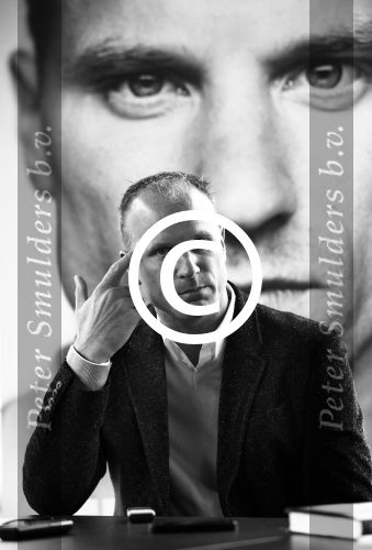 Amsterdam 18 oktober 2013
Presentatie boek Dennis Bergkamp. Johan Cruijff neemt het eerste boek in ontvangst.