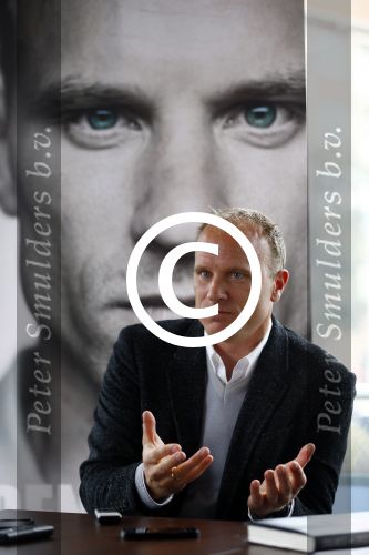 Amsterdam 18 oktober 2013
Presentatie boek Dennis Bergkamp. Johan Cruijff neemt het eerste boek in ontvangst.
