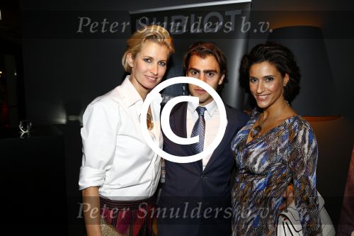 Amsterdam 1 november 2013
Uitreiking van de jfk s greatest man award in de harbour club.
Anouk Smulders met Kristina Bozilovic en Dennis Martens