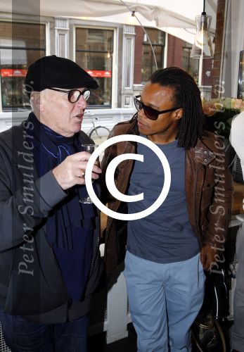Amsterdam 11 november 2013
Boek presentatie Cariice v Houten en Halina Reijn. Edgar davids met Hans Kemna