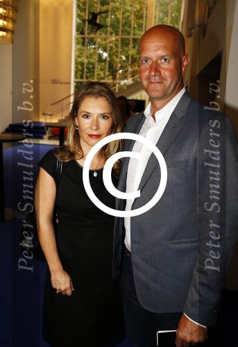 Utrecht 27 oktober 2013
Premiere Sonneveld in de schouwburg van Utrecht. Elle v Rijn met vriend
