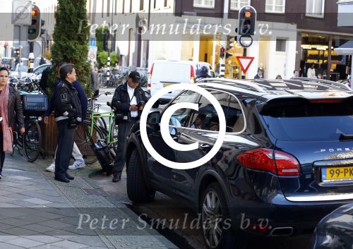 Amsterdam 24 oktober 2013
Estelle Cruijff krijgt bekeuring op pc hooftstraat.