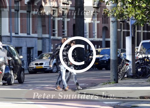Amsterdam 30 oktober 2013
Frank Rijkaard met zijn vrouw Stephanie in Amsterdam zuid