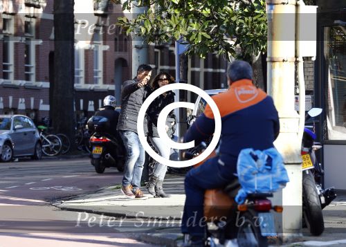 Amsterdam 30 oktober 2013
Frank Rijkaard met zijn vrouw Stephanie in Amsterdam zuid