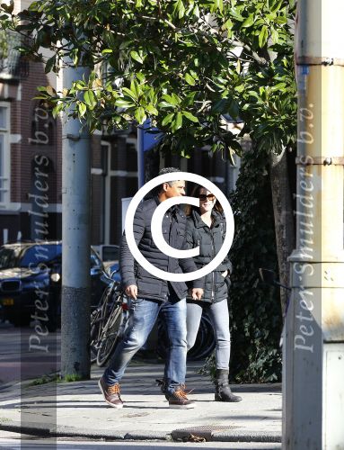 Amsterdam 30 oktober 2013
Frank Rijkaard met zijn vrouw Stephanie in Amsterdam zuid
