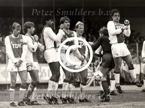 1985 Excelsior-AJAX
Marco v Basten, Edo Ophof, Dick Schoenaker, Frank Rijkaard, Ronald Koeman, Robbie de Wit
Foto Peter Smulders BV