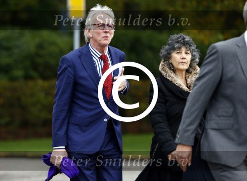 Leusden 8 november 2013
Crematie Leen Timp bij het crematorium in Leusden. Freek de Jonge met zijn vrouw
