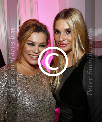 Amsterdam 11 november 2013
Uitreiking van de beau monde awards in het amstel hotel. Antje Monteiro met Gaby Blaaser