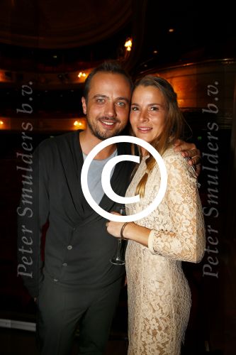 Leiden 17 oktober 2013
Geert Hoes met zijn nieuwe vriendin bij premiere Eindeloos