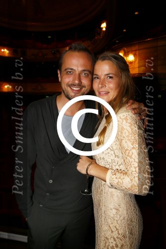 Leiden 17 oktober 2013
Geert Hoes met zijn nieuwe vriendin bij premiere Eindeloos