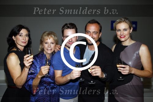 Leiden 17 oktober 2013
Premiere eindeloos met in de hoofdrollen Marit v Bohemen JobBovelander Diana Dobbelman Geert Hoes en Manouk v d Meulen in de schouwburg van Leiden