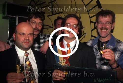 Guus Meeuwis en Vagant samen met zijn ouders en De Deurzakkers Willem v Schijndel en Clemens v Bragt