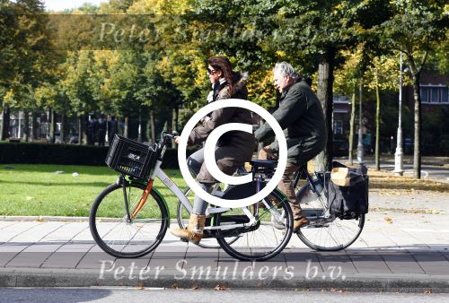 Amsterdam 12 oktober 2013
Isa Hoes op de fiets.