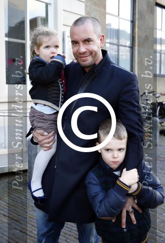 Den Haag 30 oktober 2013
Premiere Mr Finney in diligentia. Prinses Laurentien komt samen met haar kinderen Leonore Eloise en Claus Casimir. jeroen v Koningsbrugge met kinderen