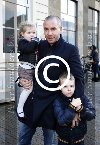 Den Haag 30 oktober 2013
Premiere Mr Finney in diligentia. Prinses Laurentien komt samen met haar kinderen Leonore Eloise en Claus Casimir. jeroen v Koningsbrugge met kinderen