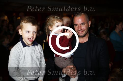 Den Haag 30 oktober 2013
Premiere Mr Finney in diligentia. Prinses Laurentien komt samen met haar kinderen Leonore Eloise en Claus Casimir. jeroen v Koningsbrugge met kinderen