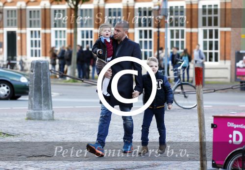 Den Haag 30 oktober 2013
Premiere Mr Finney in diligentia. Prinses Laurentien komt samen met haar kinderen Leonore Eloise en Claus Casimir. jeroen v Koningsbrugge met kinderen