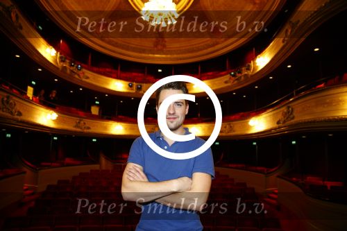 Leiden 17 oktober 2013
Premiere eindeloos met in de hoofdrollen Marit v Bohemen JobBovelander Diana Dobbelman Geert Hoes en Manouk v d Meulen in de schouwburg van Leiden