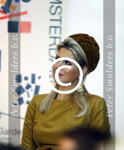 Amsterdam 18 oktober 2013
Koningin Maxima opent de expositie van Malevich in het stedelijk museum.