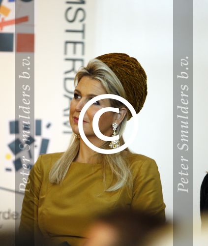 Amsterdam 18 oktober 2013
Koningin Maxima opent de expositie van Malevich in het stedelijk museum.
