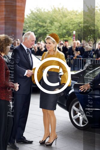 Amsterdam 18 oktober 2013
Koningin Maxima opent de expositie van Malevich in het stedelijk museum.
Johan Remkes en loco Burgemeester Carolien Gehrels