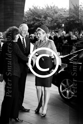 Amsterdam 18 oktober 2013
Koningin Maxima opent de expositie van Malevich in het stedelijk museum.
Johan Remkes en loco Burgemeester Carolien Gehrels