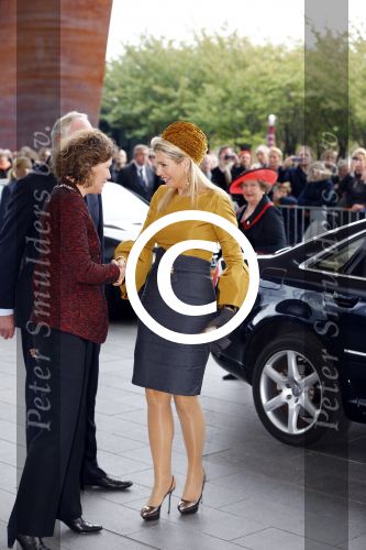 Amsterdam 18 oktober 2013
Koningin Maxima opent de expositie van Malevich in het stedelijk museum.
Johan Remkes en loco Burgemeester Carolien Gehrels