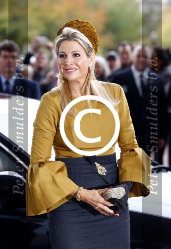 Amsterdam 18 oktober 2013
Koningin Maxima opent de expositie van Malevich in het stedelijk museum.