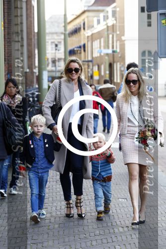 Den Haag 30 oktober 2013
Premiere Mr Finney in diligentia. Prinses Laurentien komt samen met haar kinderen Leonore Eloise en Claus Casimir. Lieke v L:exmond met zus Jetteke en neefjes