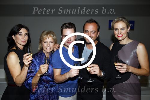 Leiden 17 oktober 2013
Premiere eindeloos met in de hoofdrollen Marit v Bohemen JobBovelander Diana Dobbelman Geert Hoes en Manouk v d Meulen in de schouwburg van Leiden