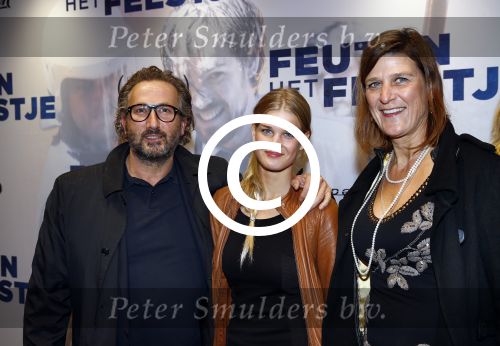 Amsterdam 14 oktober 2013
Premiere Feuten in Tuschinski. Marcel Mutsers met vrouw en dochter