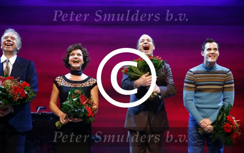Utrecht 27 oktober 2013
Premiere Sonneveld in de schouwburg van Utrecht met Tony Neef en Mariska v Kolck in de hoofdrollen. Albert Verlinde is de producent.