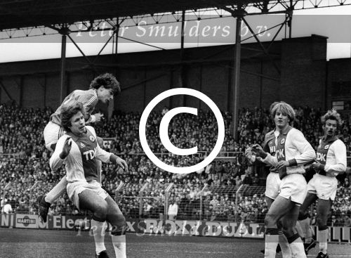 Amsterdam, 6 Maart 1983
AJAX-PSV, eindstand 3-3 Seizoen 1982/1983
Mart v Duren scoort 0-1
Foto Peter Smulders BV