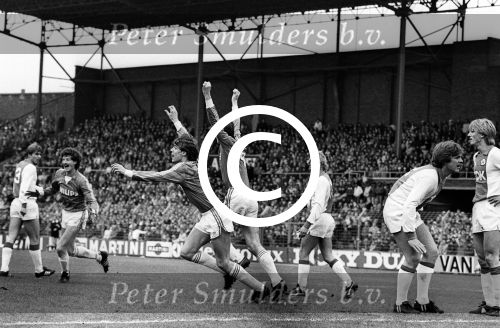 Amsterdam, 6 Maart 1983
AJAX-PSV, eindstand 3-3 Seizoen 1982/1983
Mart v Duren scoort 0-1
Foto Peter Smulders BV