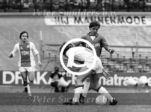 Amsterdam, 6 Maart 1983
AJAX-PSV, eindstand 3-3 Seizoen 1982/1983
Mart v Duren scoort 0-1
Foto Peter Smulders BV