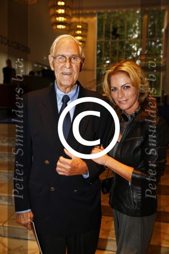 Utrecht 27 oktober 2013
Premiere Sonneveld in de schouwburg van Utrecht. Milika Peterzon met vader