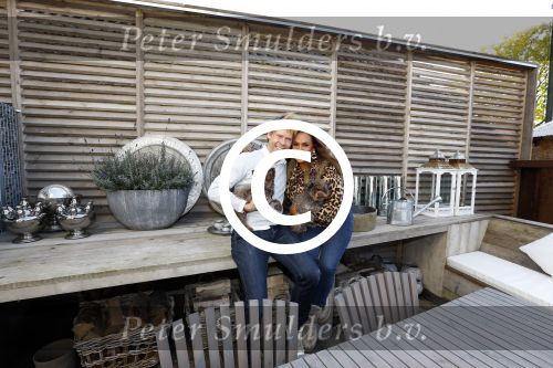 Ouderkerk aan de amstel 22 oktober 2013
Binnenkijken in het schitterende huis van Antoine v d Vijver en Patty Brard aan de Amstel.