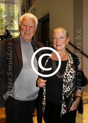 Utrecht 27 oktober 2013
Premiere Sonneveld in de schouwburg van Utrecht. paul v Gorcum met zijn vrouw