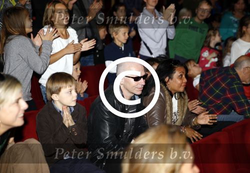 Den Haag 30 oktober 2013
Premiere Mr Finney in diligentia. Prinses Laurentien komt samen met haar kinderen Leonore Eloise en Claus Casimir. paul v Loon met vrouw