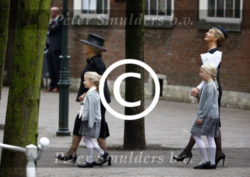 Delft 2 november 2013
Herdenkingsdienst voor prins Friso in de grote kerk in Delft.
Prinses Beatrix met Prinses Mabel en haar kinderen