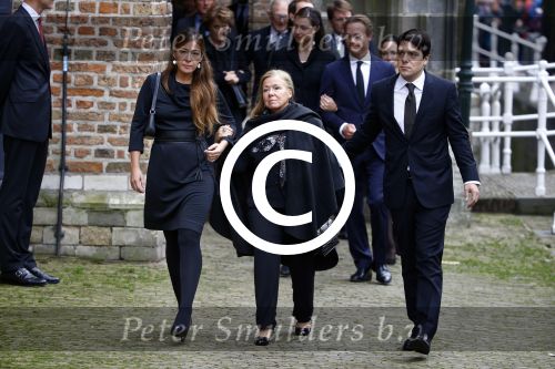 Delft 2 november 2013
Herdenkingsdienst voor prins Friso in de grote kerk in Delft.
Prinses Christina en haar zoon Prins Bernardo en Prinses Juliana