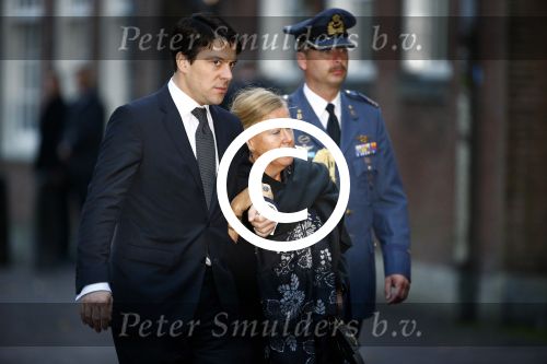 Delft 2 november 2013
Herdenkingsdienst voor prins Friso in de grote kerk in Delft.
Prinses Christina en haar zoon Prins Bernardo en Prinses Juliana