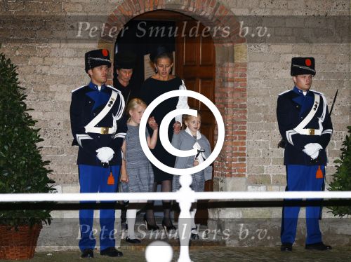 Delft 2 november 2013
Herdenkingsdienst voor prins Friso in de grote kerk in Delft.
Prinses Mabel en haar kinderen