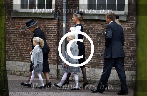 Delft 2 november 2013
Herdenkingsdienst voor prins Friso in de grote kerk in Delft.
Prinses Mabel en haar kinderen