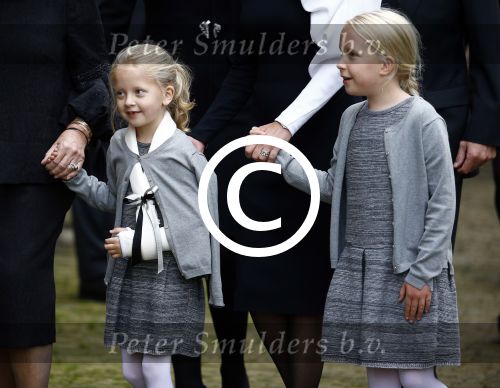 Delft 2 november 2013
Herdenkingsdienst voor prins Friso in de grote kerk in Delft.
Prinses Zaria met gebroken arm