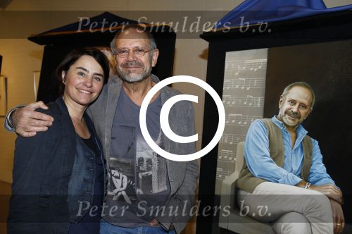 Amstelveen 28 oktober 2013
Presentatie max programma van  Hanneke Groenteman met Rob de Nijs en Jan Slagter in het cobra museum. Rob met zijn vrouw Henriette