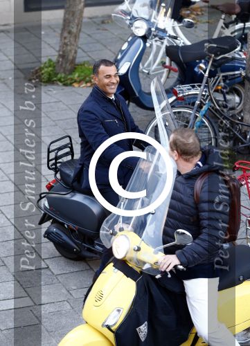 Amsterdam 17 oktober 2013
Ruud Gullit en Estelle Cruijff verlaten de rechtbank ivm hun scheiding